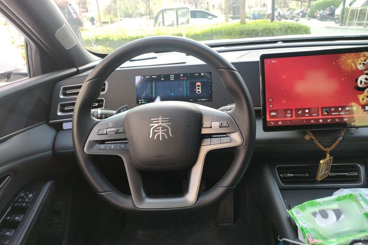 Used BYD Qin L 2025 DM-i Smart Drive 120KM Leading Model
