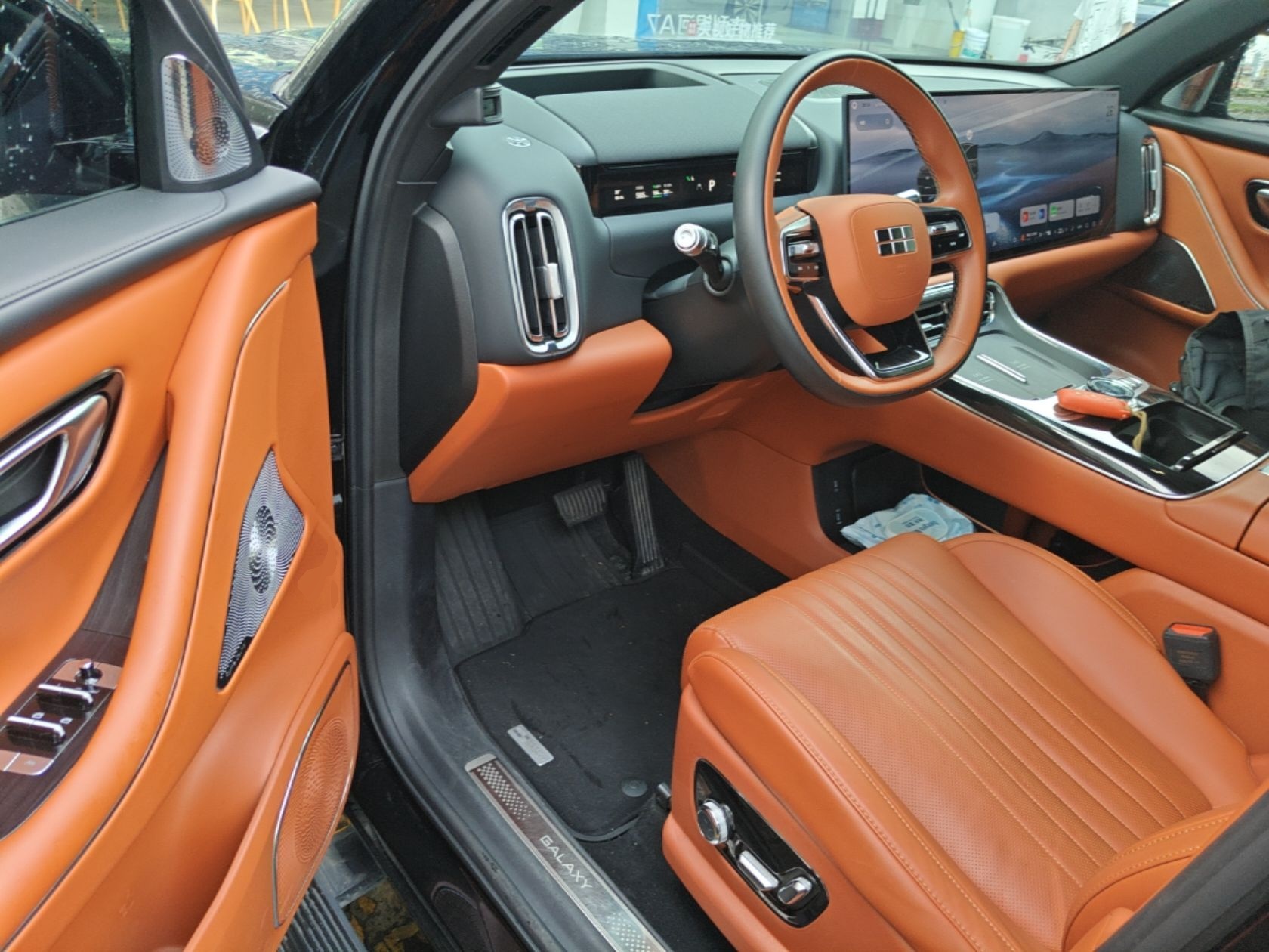 Geely Galaxy M9 2025 Model 210km Four-Wheel-Drive Leading Edition — снимка 18