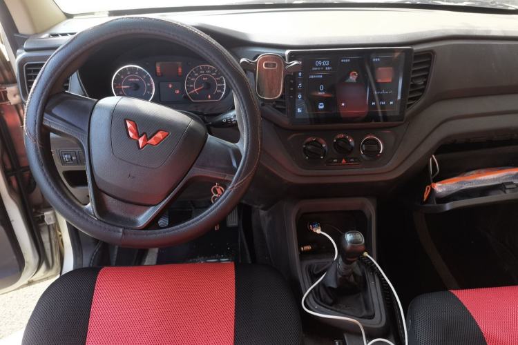 Used Wuling Hongguang V 2022 1.5L Jingqu Edition Electric-Assist LAR
