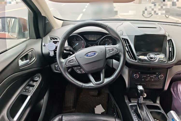Used Ford Kuga 2017 EcoBoost 180 Two-Wheel-Drive Platinum Edition Steering Wheel