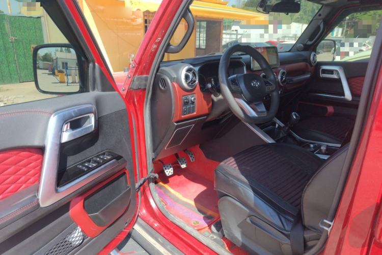 Used BAIC Off-Road BJ40 2018 PLUS 2.0D Manual Four-Wheel Drive Prestige Model China V Emission Standard Driver Seat
