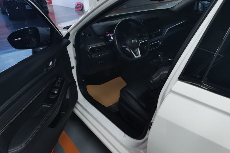 Used Nissan Teana 2021 2.0L XL Upper AD1 Smart Drive & Navigation Edition Left Front Seat