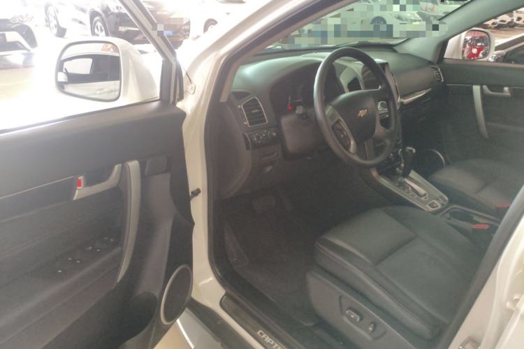 Used Chevrolet Captiva 2017 2.4L Two-Wheel Drive Luxury Edition 7 Seats
