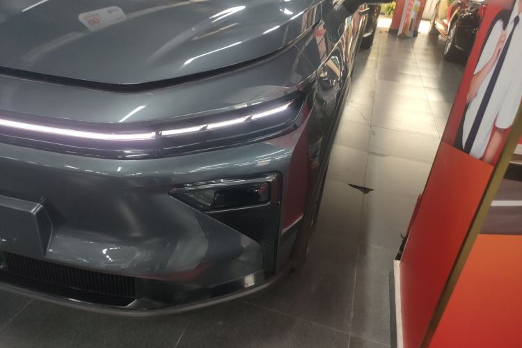 Used Livan 7 2023 605 km ZHU FENG
