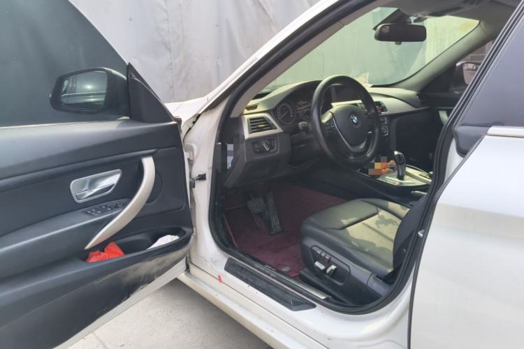 Used BMW 3 Series GT 2016 320i Fashion Model
