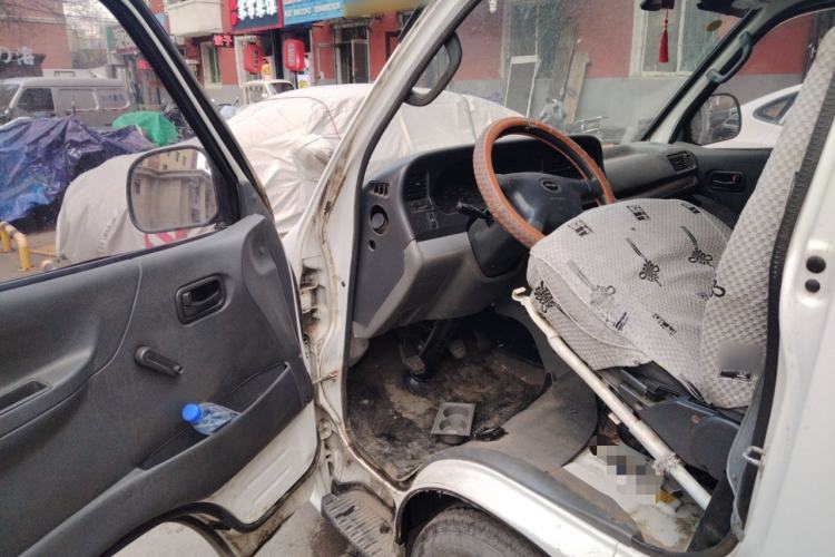 Used Jinbei Hiace 2016 2.2L Express Van Version V22
