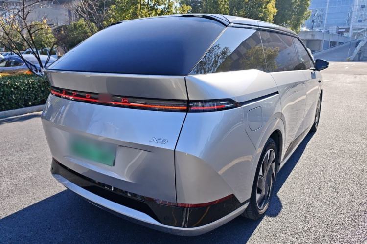 Used XPeng X9 2024 610 Long-Range Pro
