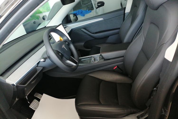 Used Tesla Model Y 2024 Long-Range All-Wheel-Drive Version
