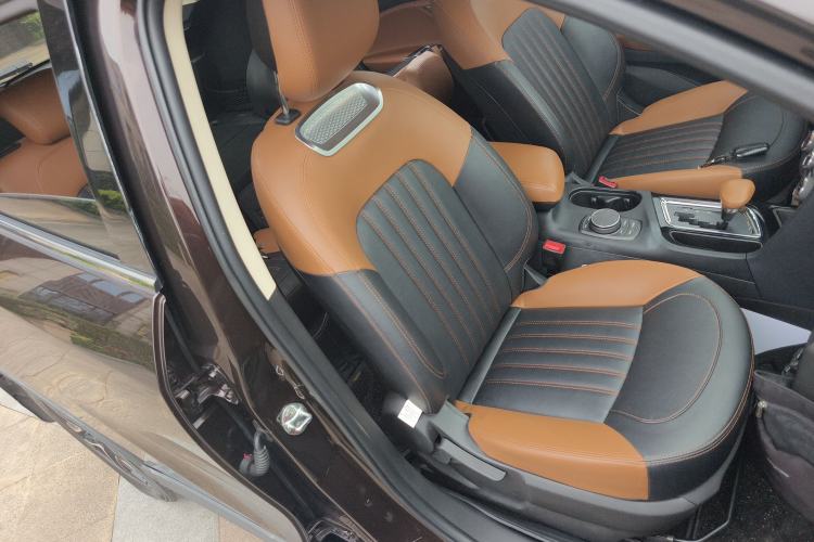 Used Soueast DX7 2017 1.5T Automatic Glory Edition
