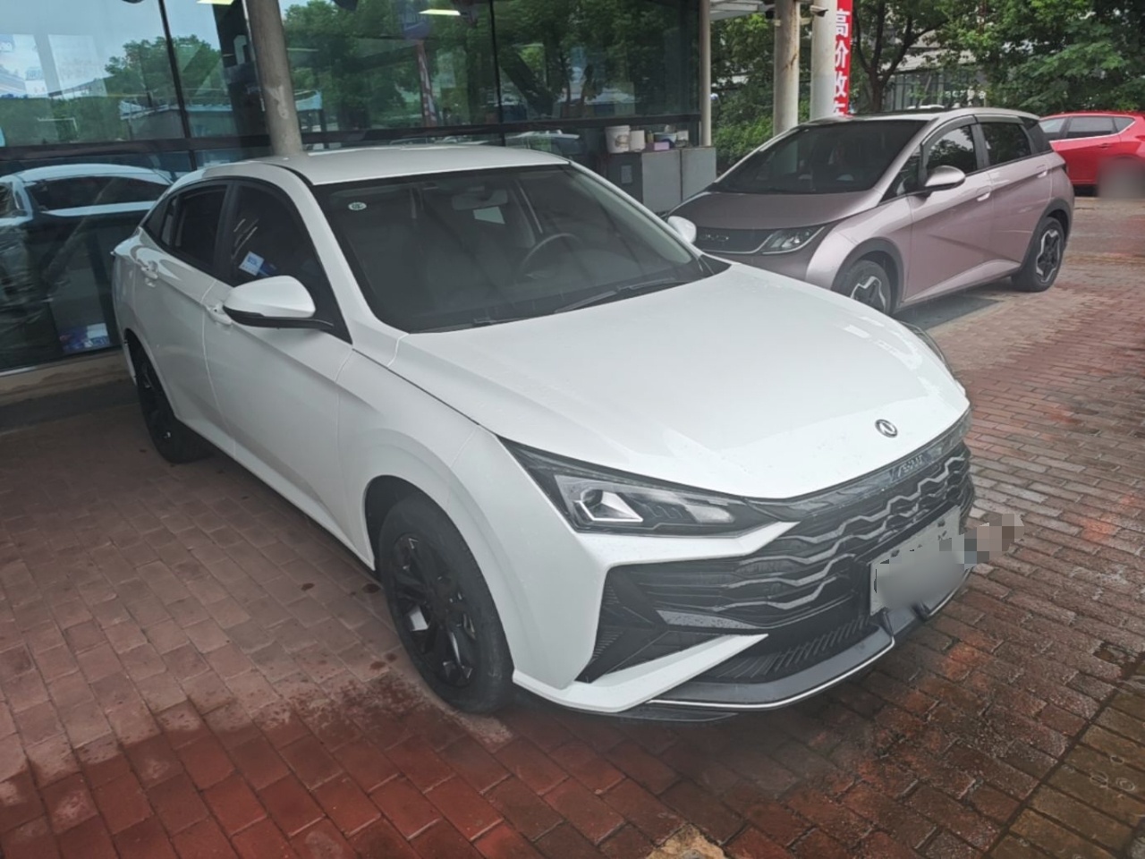 Dongfeng Aeolus Yixuan 2025 1.5L Automatic Luxury Version - Luxury — снимка 3