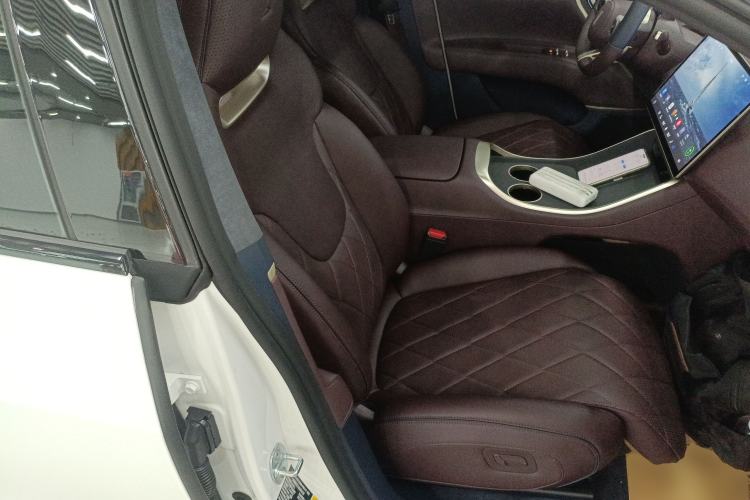 Used Avatr 11 2025 Year Updated Max Extended-Range Version Right Front Seat