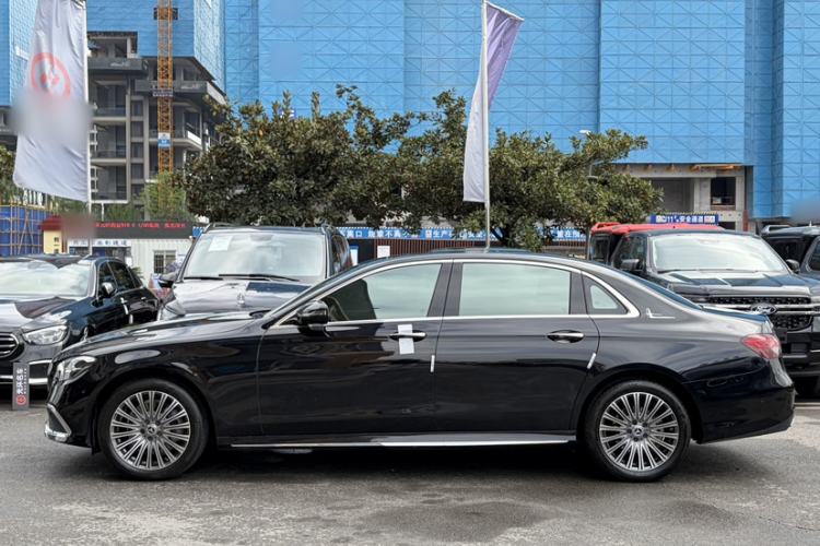 Used Mercedes-Benz E-Class 2022 Revised Version E 300 L Sporty and Stylish Edition Exterior 2