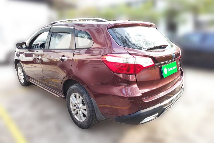 Used Venucia T70 2015 2.0L CVT Smart Edition
