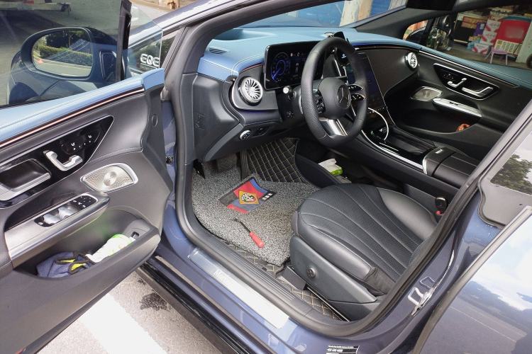 Used Mercedes-Benz EQE 2022 350 First Edition Special Version Driver Seat