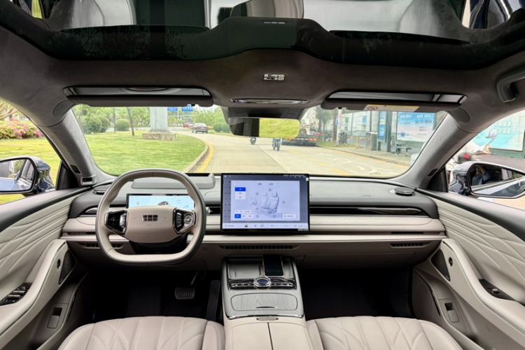 Used Geely Galaxy 8 2025 130km EM-P Starship Edition Interior 5