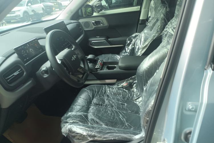 Used Formula Leopard Titanium 3 2025 501 km All-Wheel Drive Intelligent Driving Max Edition