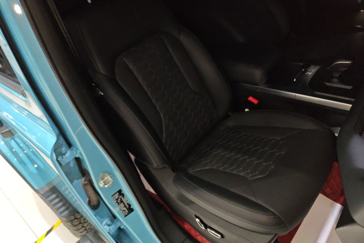 Used 212 T01 2025 2.0T Changfeng
