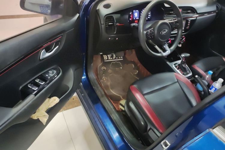 Used Kia KX Cross 2017 1.4L AT GLS