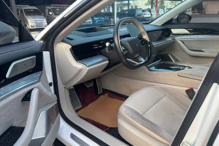 Used NETA S 2022 All-Electric 650 km Four-Wheel Drive Premium Version
