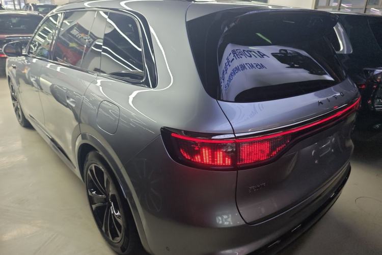 Used Hima AITO M8 2025 Extended-Range Ultra Version 53.4 kWh 5-Seater Edition Rear Left 45 Deg