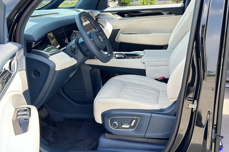 Used Zeekr 009 2024 Six-Seat Executive Version 4WD 108 kWh
