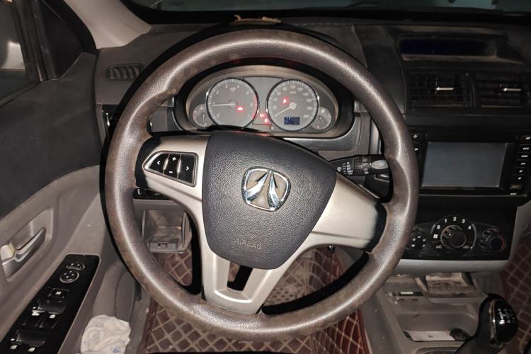 Used BAIC Weiwang M20 2013 1.5L Prestige Version BJ415B Steering Wheel