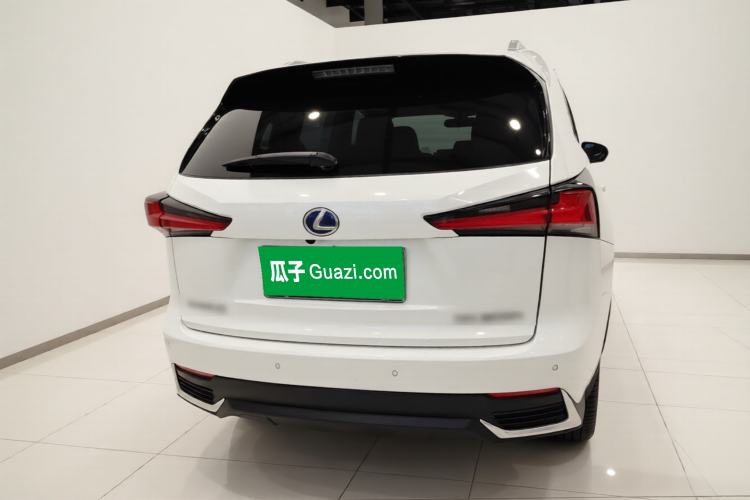 Used Lexus NX 2018 300h Front-Wheel-Drive FENGSHANG Version China V Emission Standard
