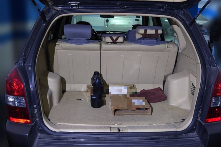 Used Hyundai Tucson 2009 2.0L Automatic Two-Wheel Drive with Sunroof