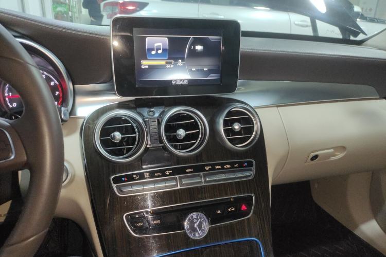 Used Mercedes-Benz C-Class 2015 Facelift C 200 L