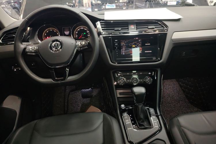 Used Volkswagen Tiguan L 2019 Updated Version 330TSI Automatic Two-Wheel Drive Panoramic Comfort Edition China VI Standard