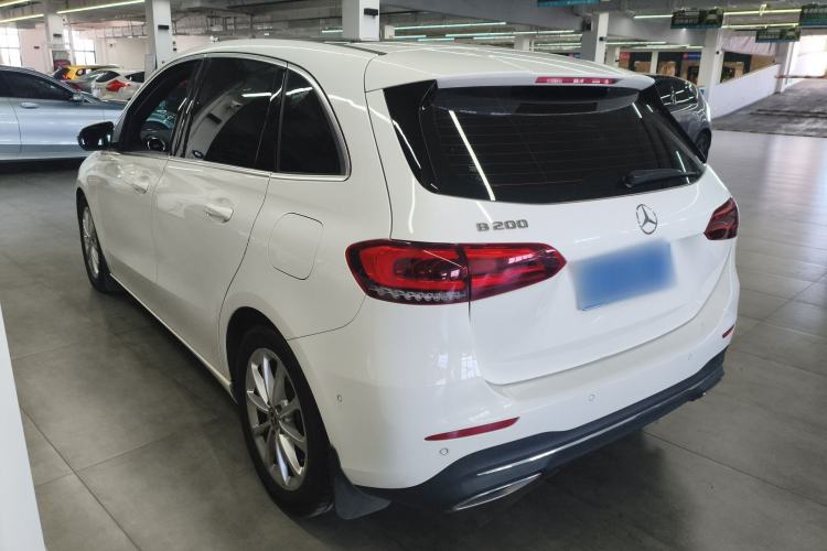 Used Mercedes-Benz B-Class 2021 B 200 Fashion Model Exterior 2