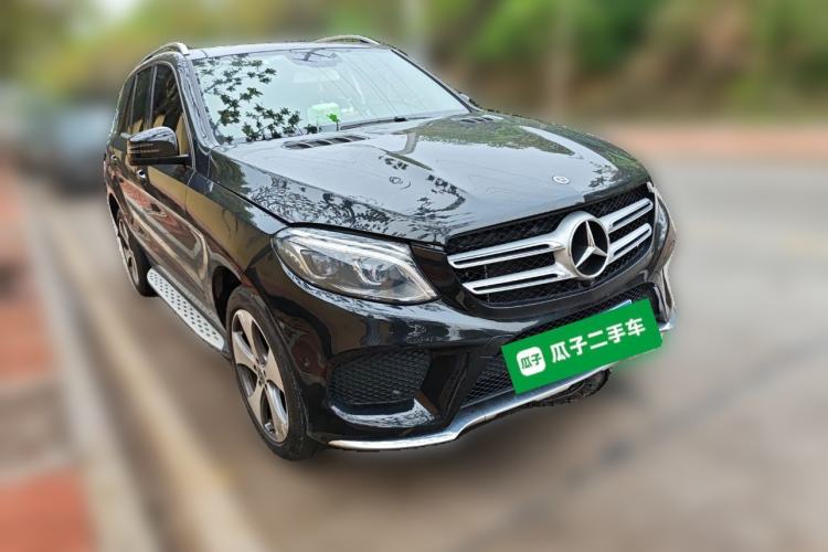 Used Mercedes-Benz GLE 2019 GLE 320 4MATIC Luxury Collection Edition Front Right 45 Deg