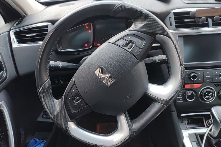 Used DS 6 2014 1.6T Luxury Edition THP160
