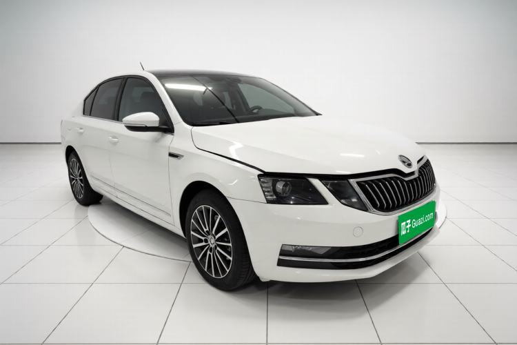 Used Skoda Octavia 2018 1.6L Automatic Luxury Edition
