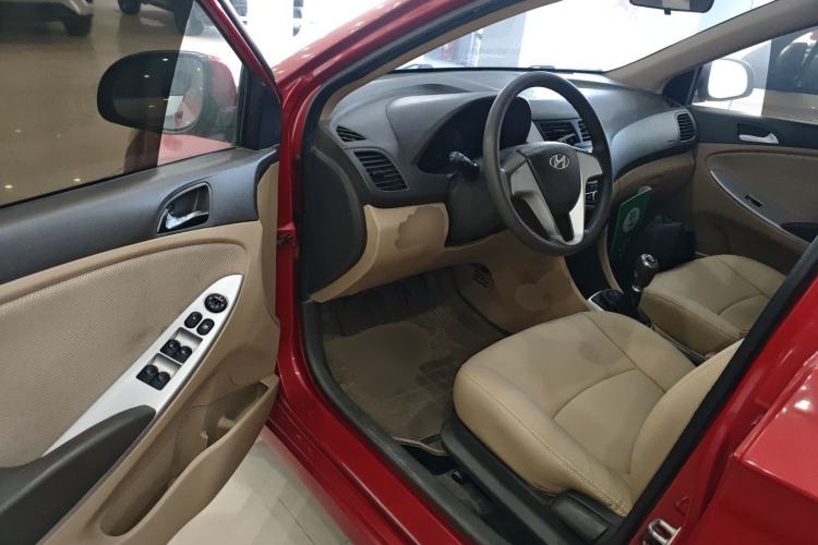 Used Hyundai Verna (older generation) 2010 Sedan 1.4L Manual Comfort GS