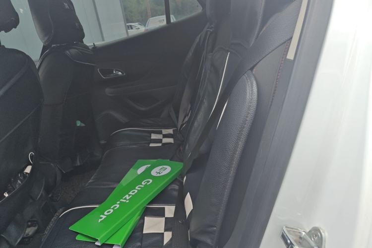 Used Buick Encore 2015 1.4T Automatic Two-Wheel Drive Urban Elite Version Left Rear Seat