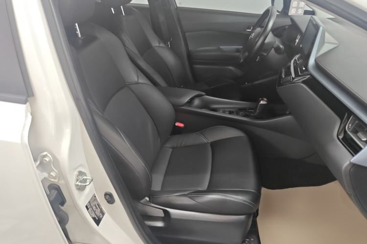 Used Toyota IZOA 2021 2.0L Enjoy Edition Right Front Seat