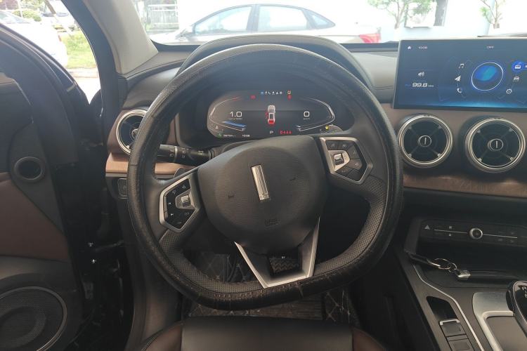 Used Wey VV5 2020 1.5T Two-Wheel Drive Smart Pioneer Steering Wheel