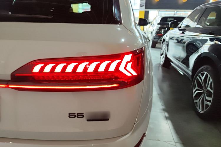 Used Audi Q7 2021 55 TFSI quattro S line Sport model