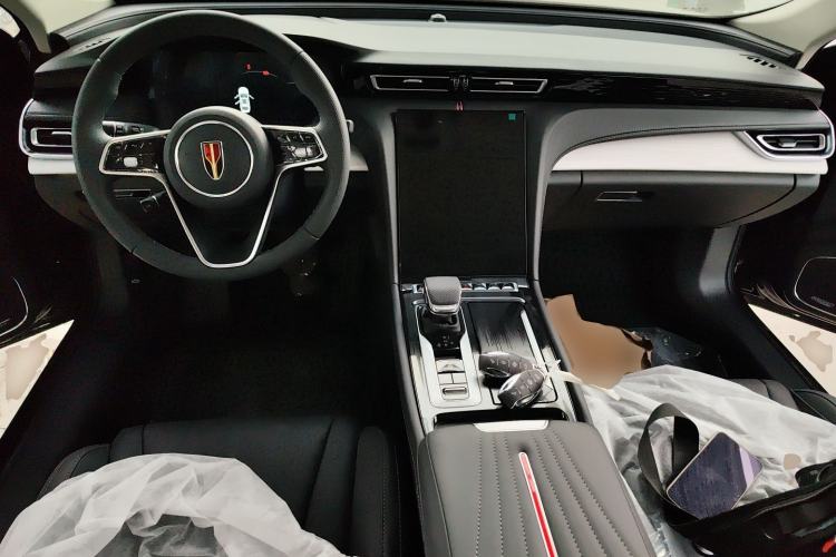 Used Hongqi H5 2025 2.0T Automatic Flag Edition – 500 000 Units Commemorative Version
