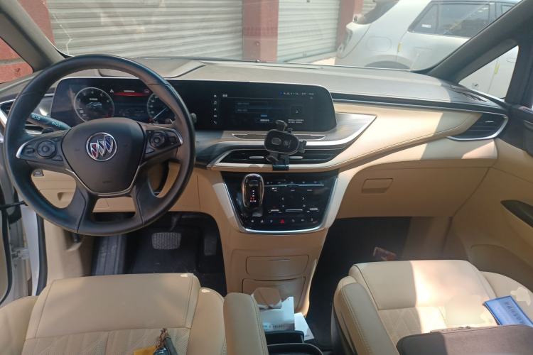 Used Buick GL8 2022 ES Landtrek 653T Flagship Model Center Console