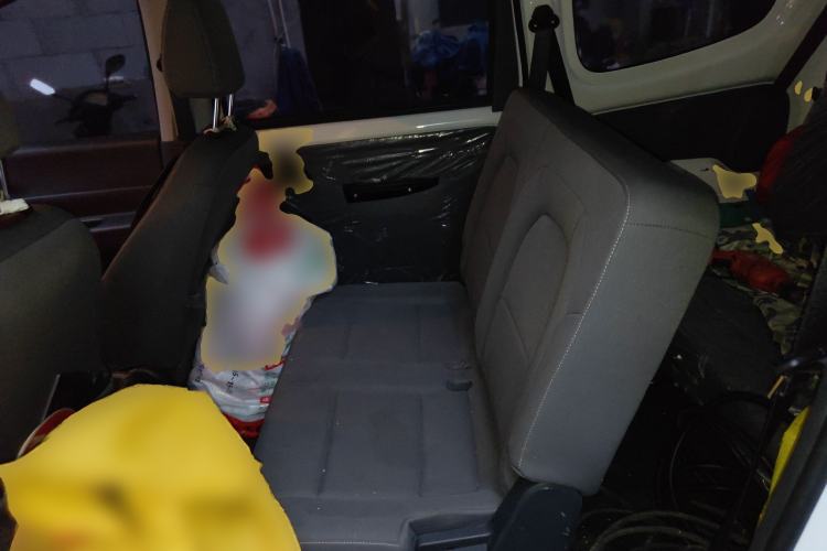 Used Wuling Hongguang New Energy 2024 All-Electric Model 300KM Standard Version Left Rear Seat