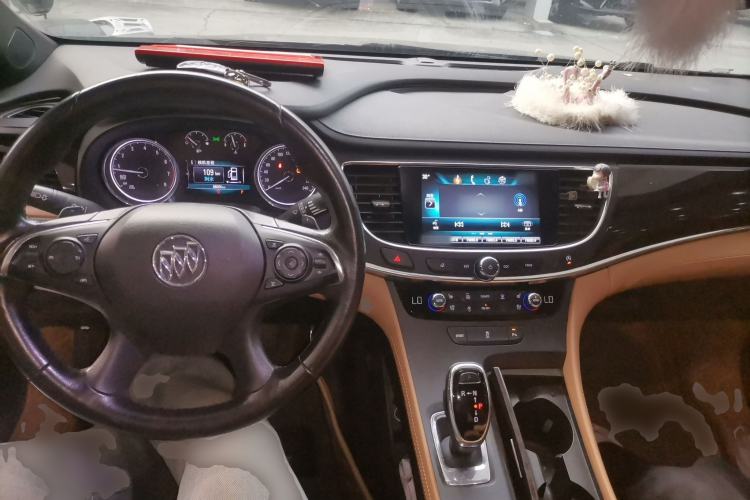 Used Buick LaCrosse 2016 20T Elite Edition Center Console