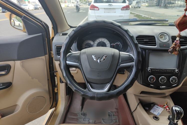 Used Wuling Hongguang 2013 1.5L S Comfort Model