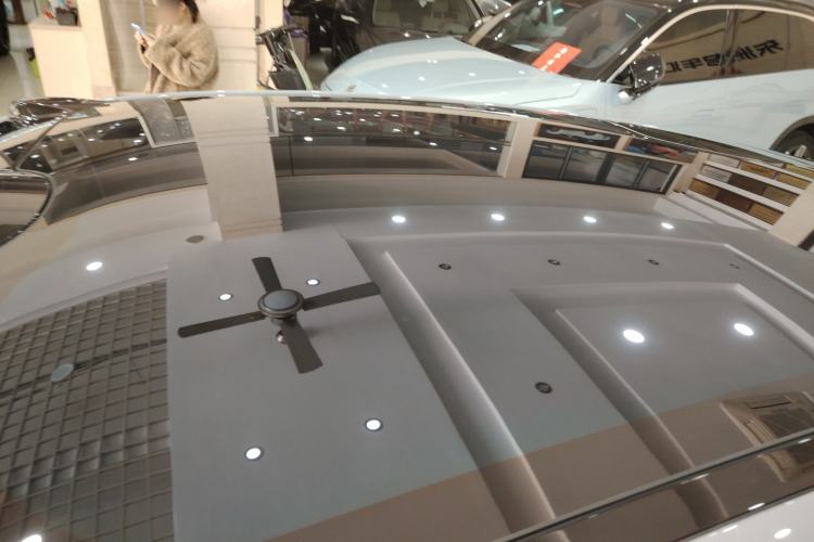 Used Nio ET5T 2025 75 kWh Touring Roof