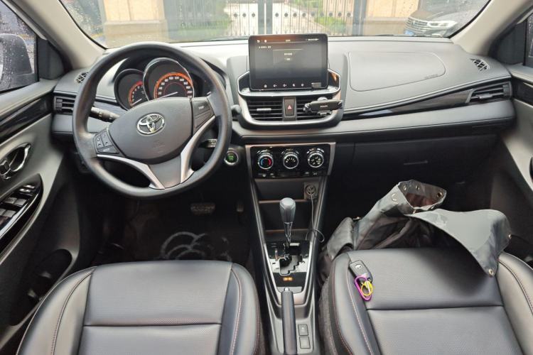 Used Toyota YARiS L Zhi Xuan 2021 X-Trail X 1.5L CVT Prestige Edition Center Console