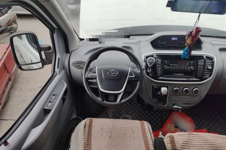 Used SAIC MAXUS Xintu V80 2021 2.0T Manual Classic Aoyuntong Short Wheelbase Mid-Roof 5/6-Seater