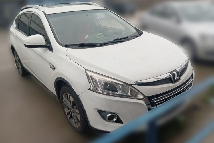 Used Luxgen U6 SUV 2015 1.8T Fashion Edition Front Right 45 Deg