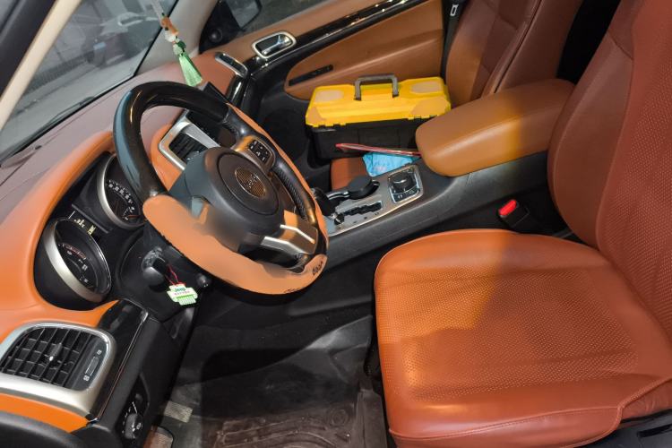 Used Jeep Grand Cherokee 2012 5.7L Flagship Prestige Edition
