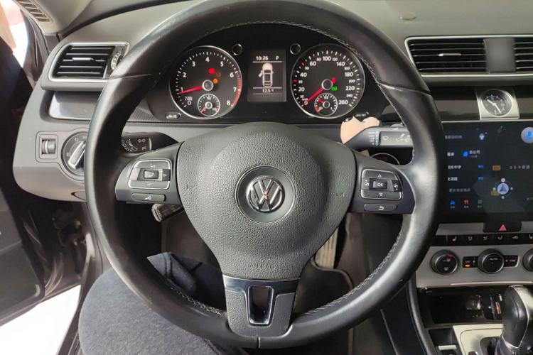 Used Volkswagen Magotan 2015 2.0 TSI Luxury Model
